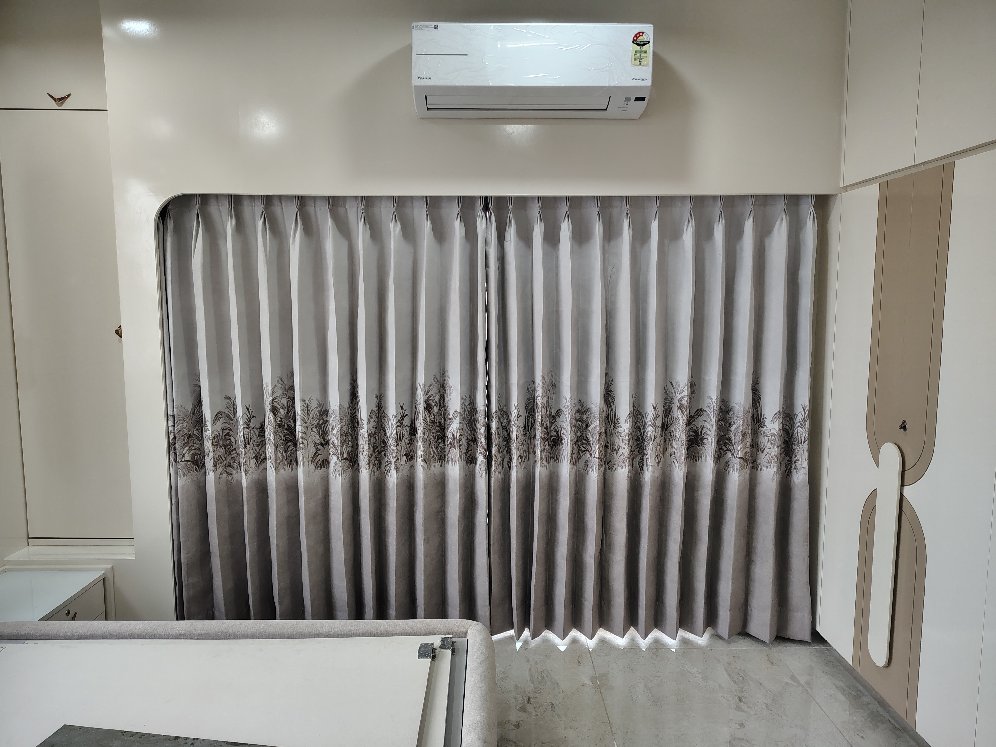 Curtain Designing Installation